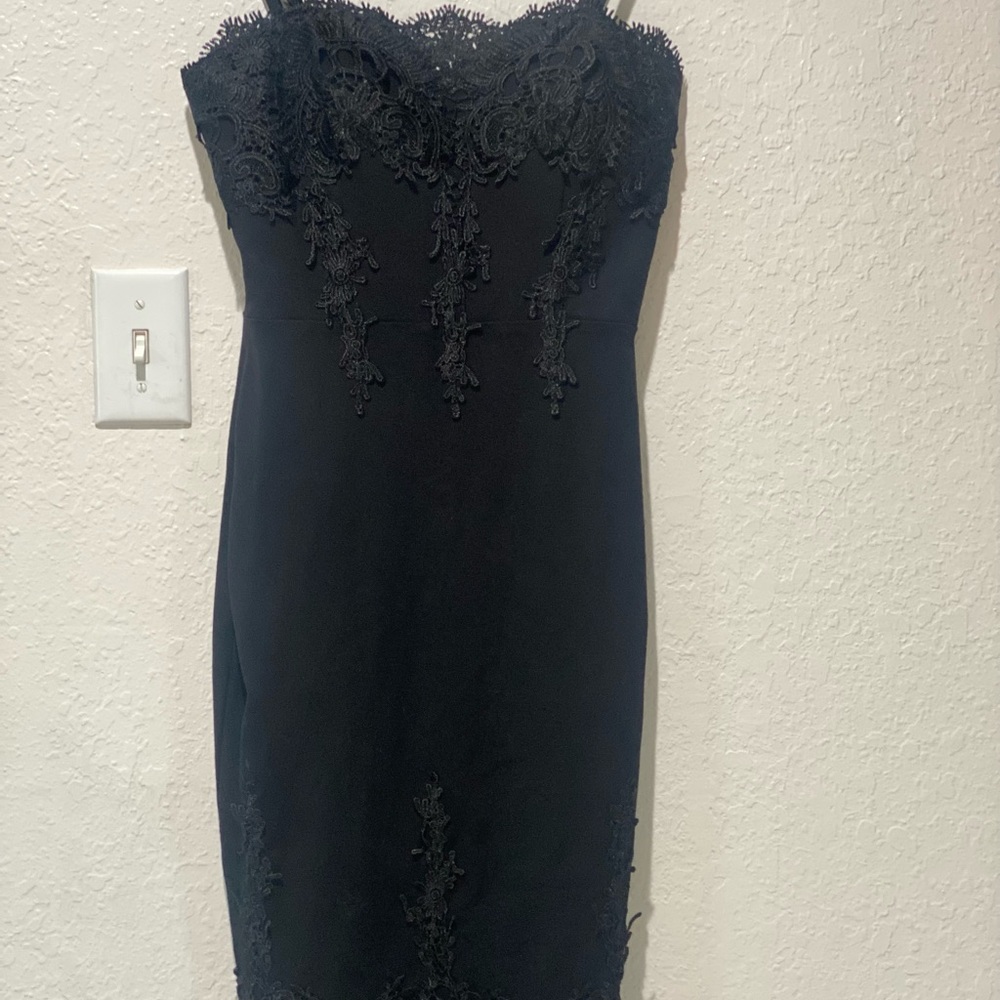Haute Monde Black Sweetheart Sheath Dress